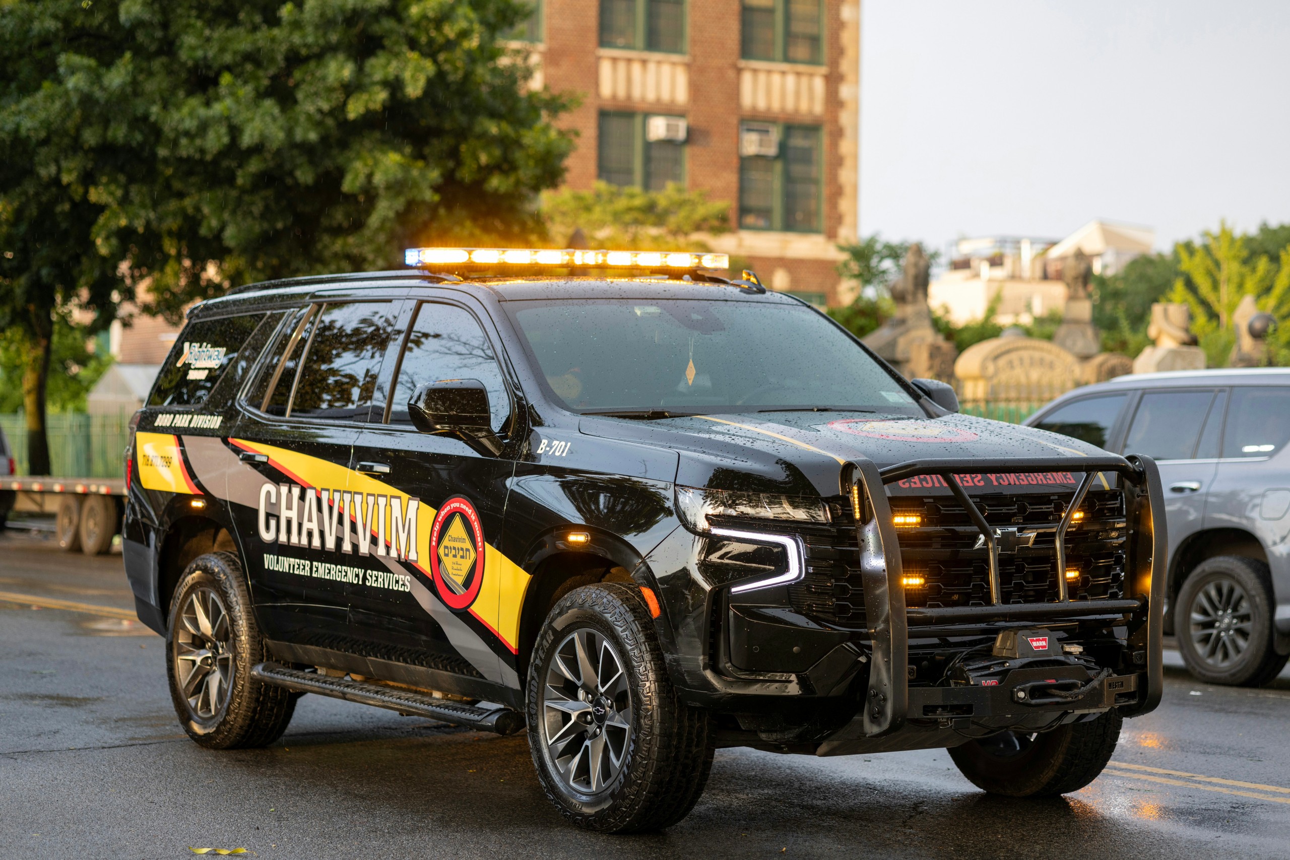 B-701 Response SUV